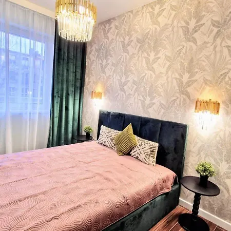 District&city Gateaway Free Parking! *