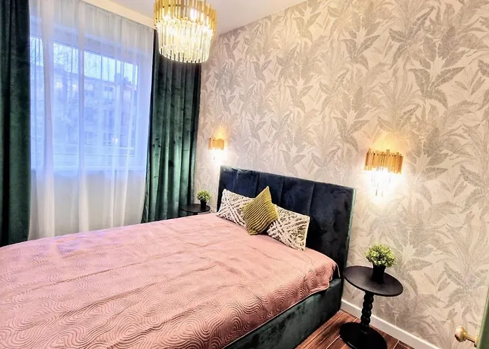 District&city Gateaway Free Parking! *